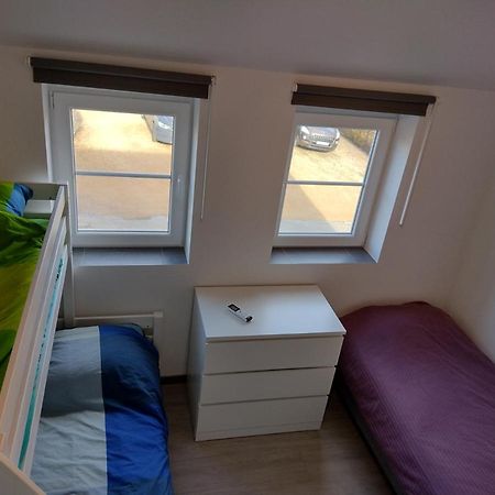Huis Met Zonneterras, Tuin En Panoramisch Uitzicht Wellin Luaran gambar