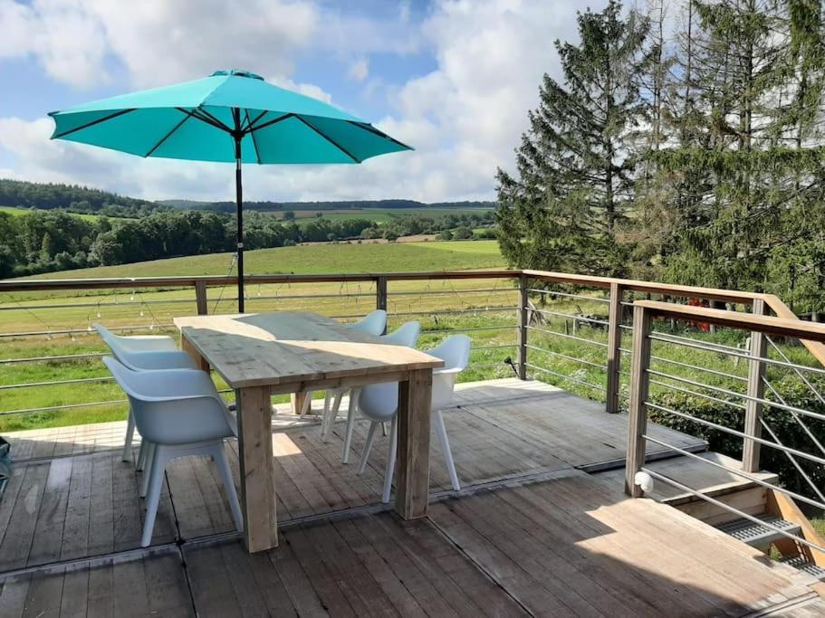 Huis Met Zonneterras, Tuin En Panoramisch Uitzicht Wellin Luaran gambar