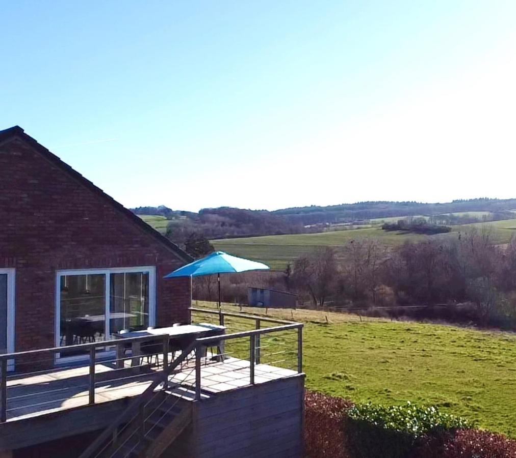 Huis Met Zonneterras, Tuin En Panoramisch Uitzicht Wellin Luaran gambar