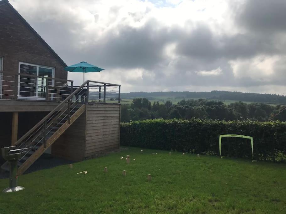Huis Met Zonneterras, Tuin En Panoramisch Uitzicht Wellin Luaran gambar
